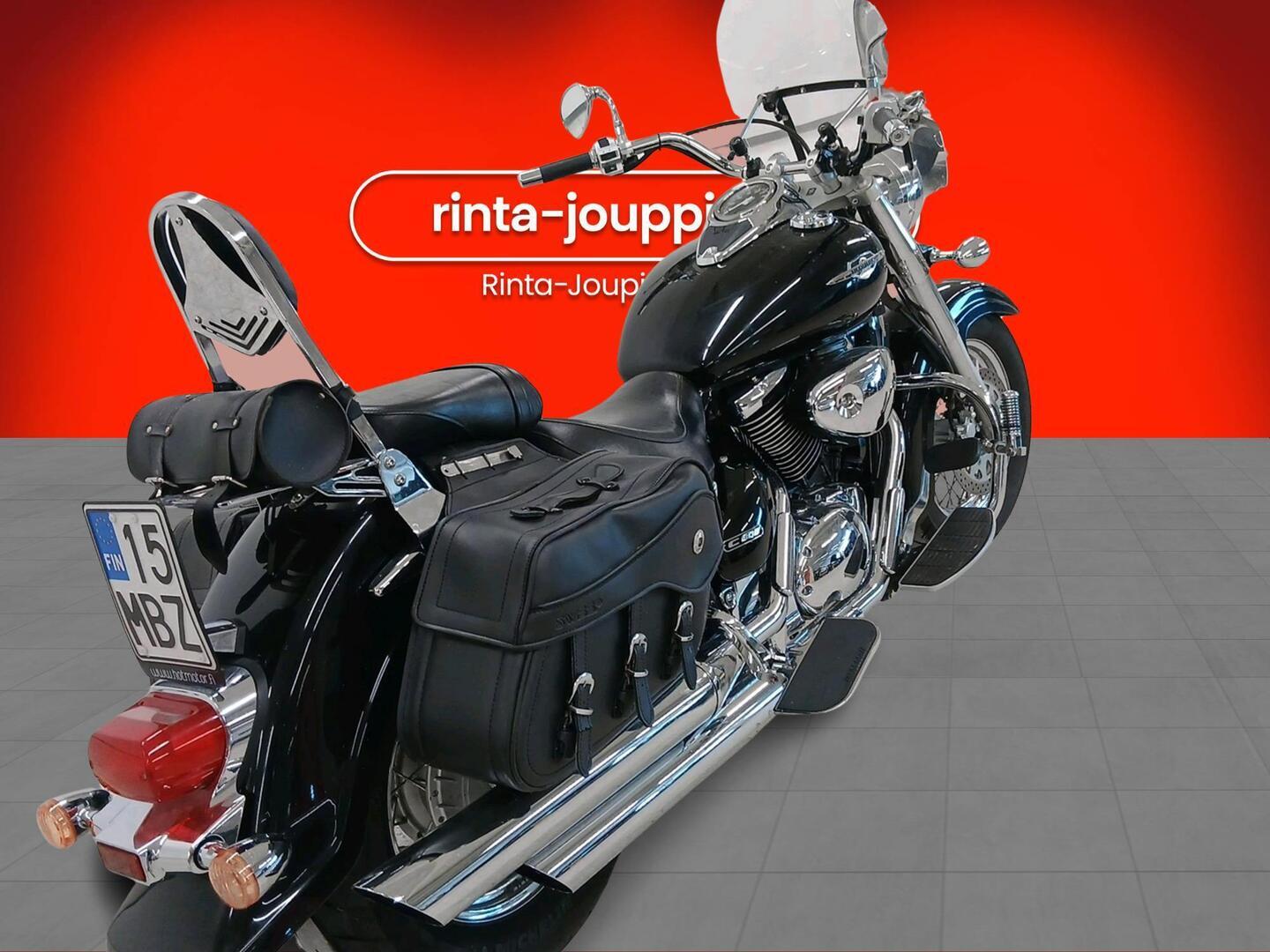 SUZUKI INTRUDER 2006