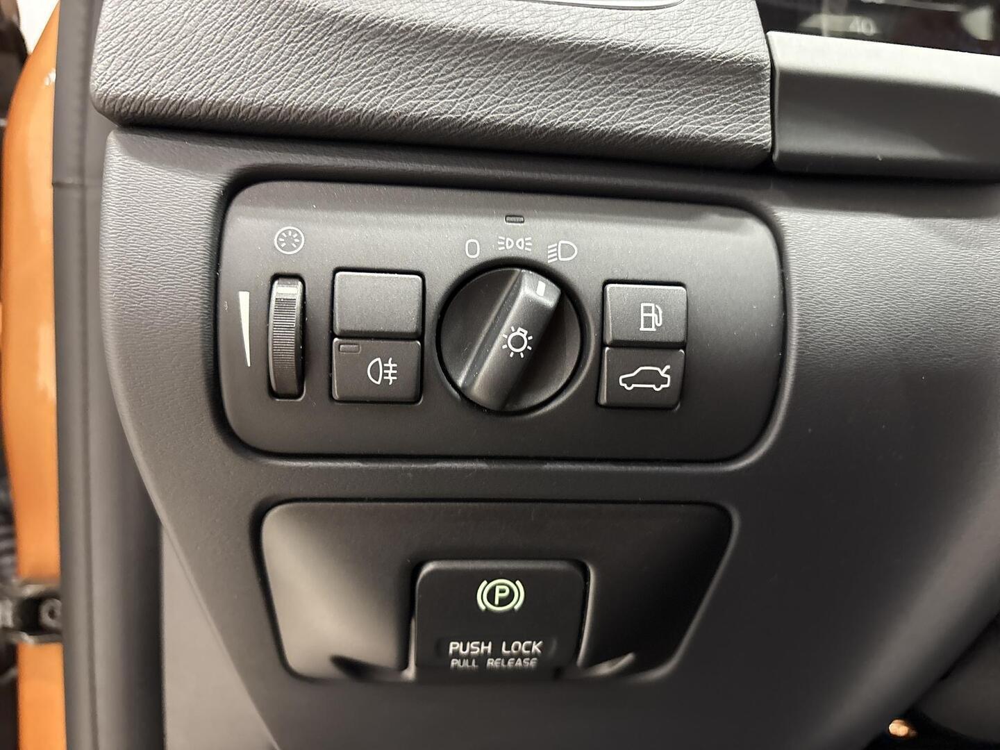 VOLVO S60 2012