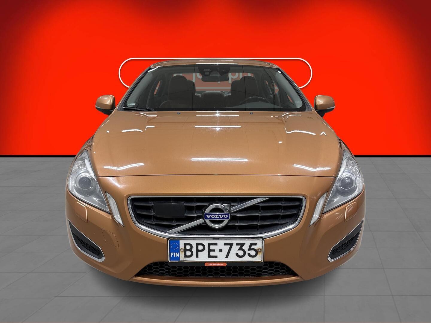 VOLVO S60 2012