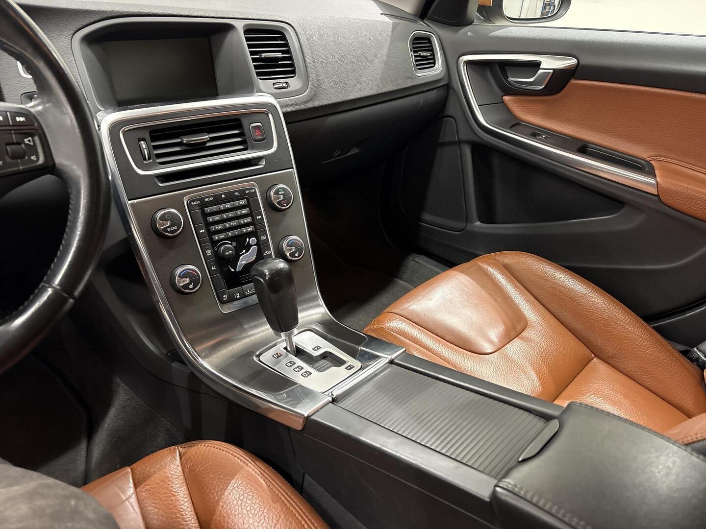 VOLVO S60 2012