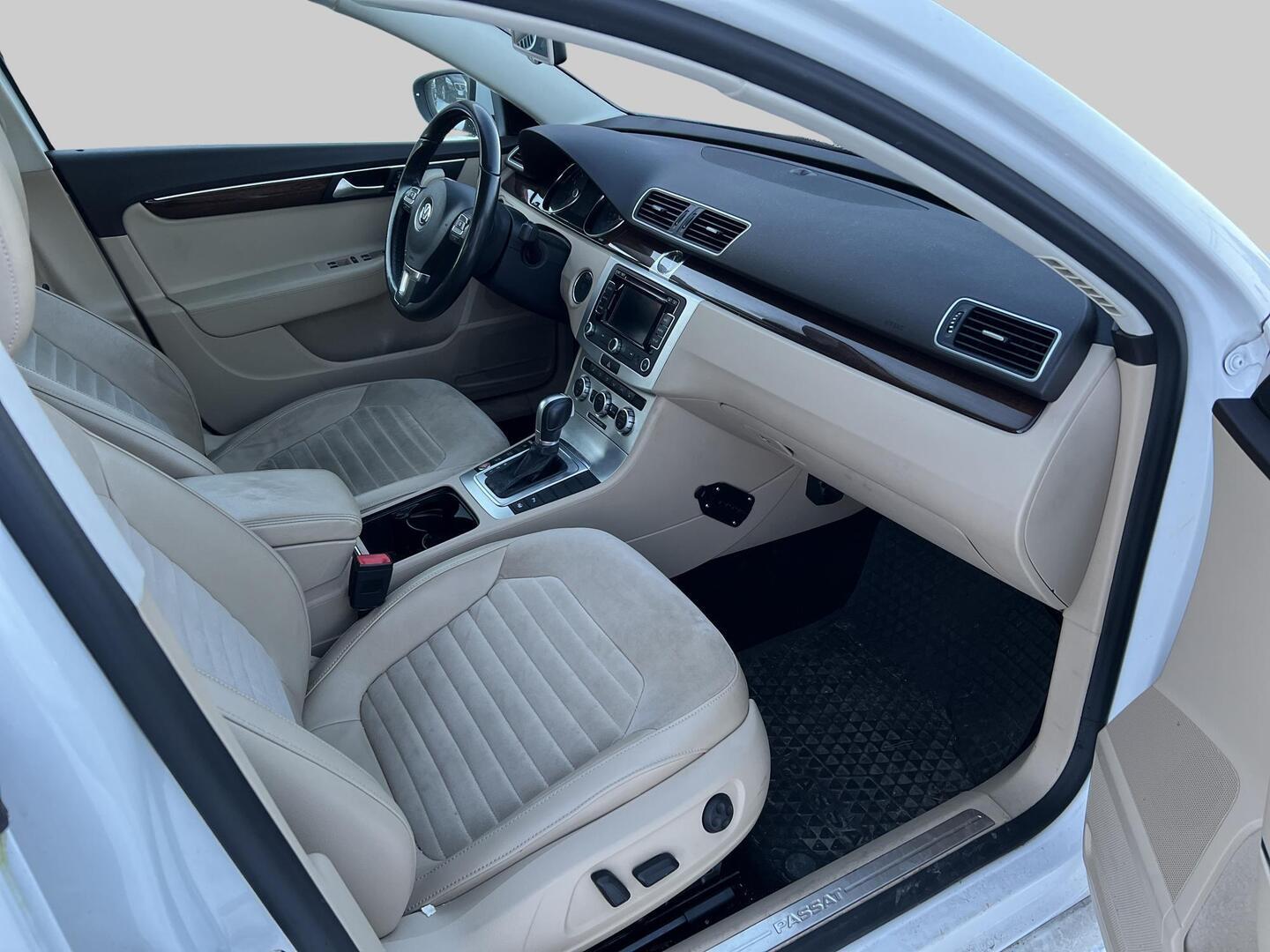 VOLKSWAGEN Passat 2015