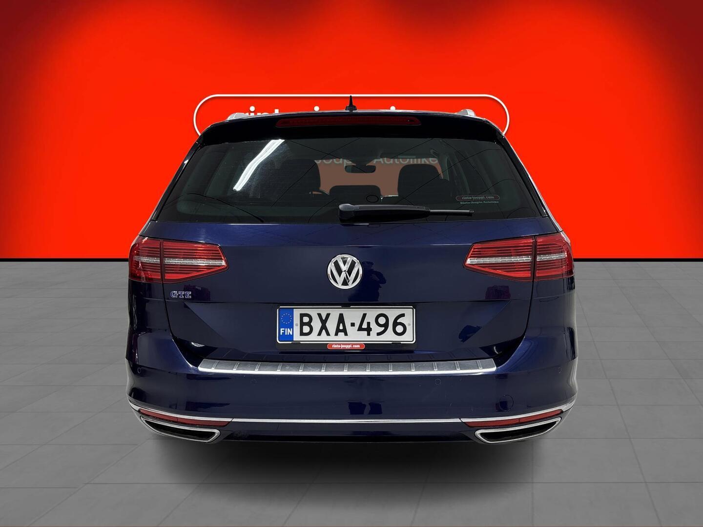 VOLKSWAGEN Passat 2018