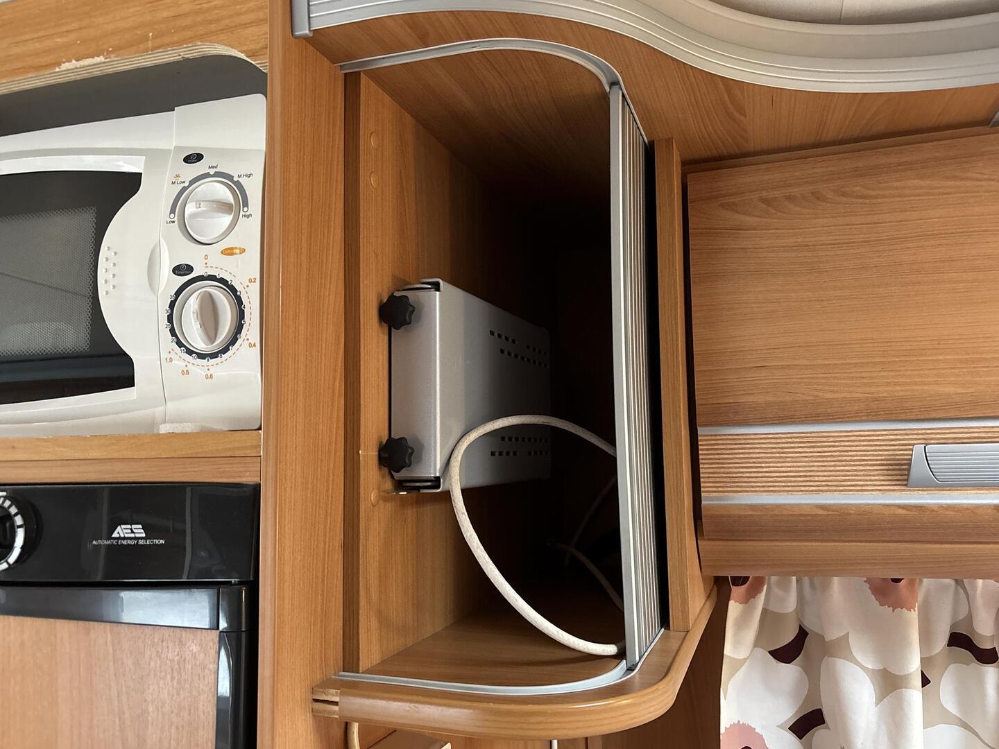 DETHLEFFS ADVANTAGE T6501 2008