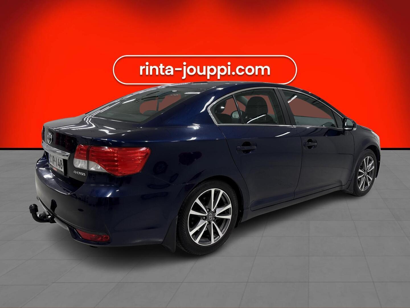 TOYOTA Avensis 2012