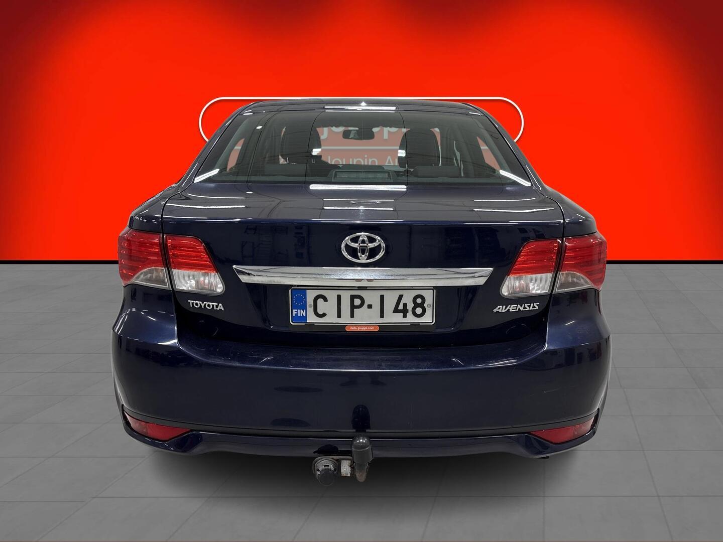 TOYOTA Avensis 2012