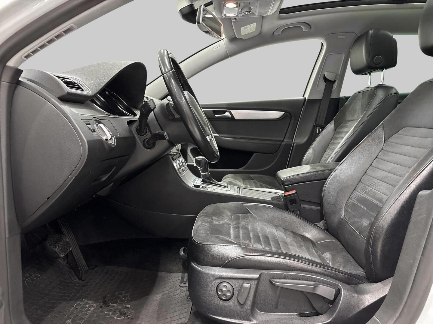 VOLKSWAGEN Passat 2014