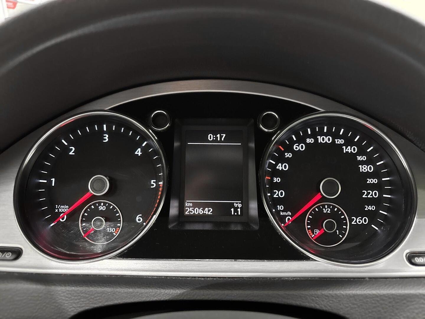 VOLKSWAGEN Passat 2014