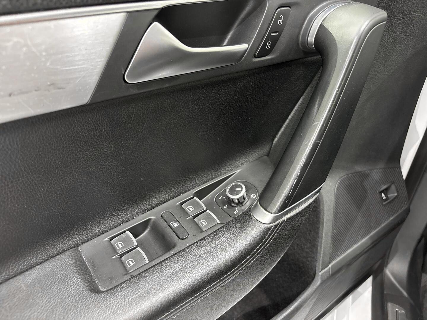 VOLKSWAGEN Passat 2014
