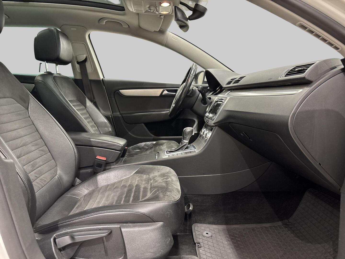 VOLKSWAGEN Passat 2014