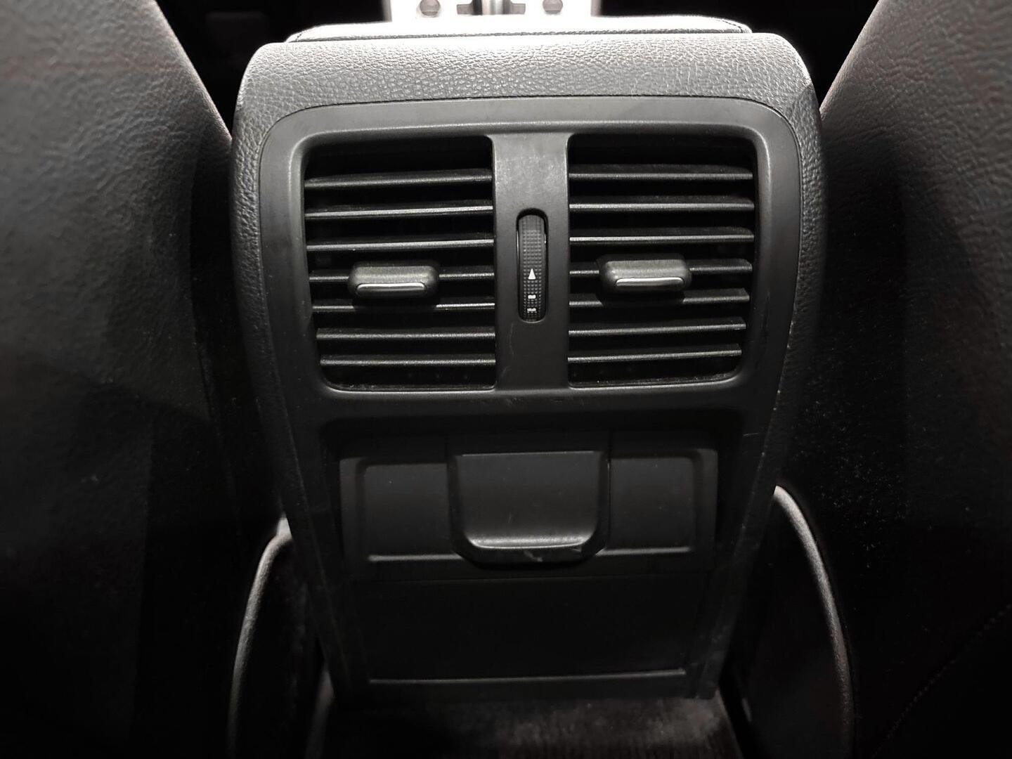 VOLKSWAGEN Passat 2014