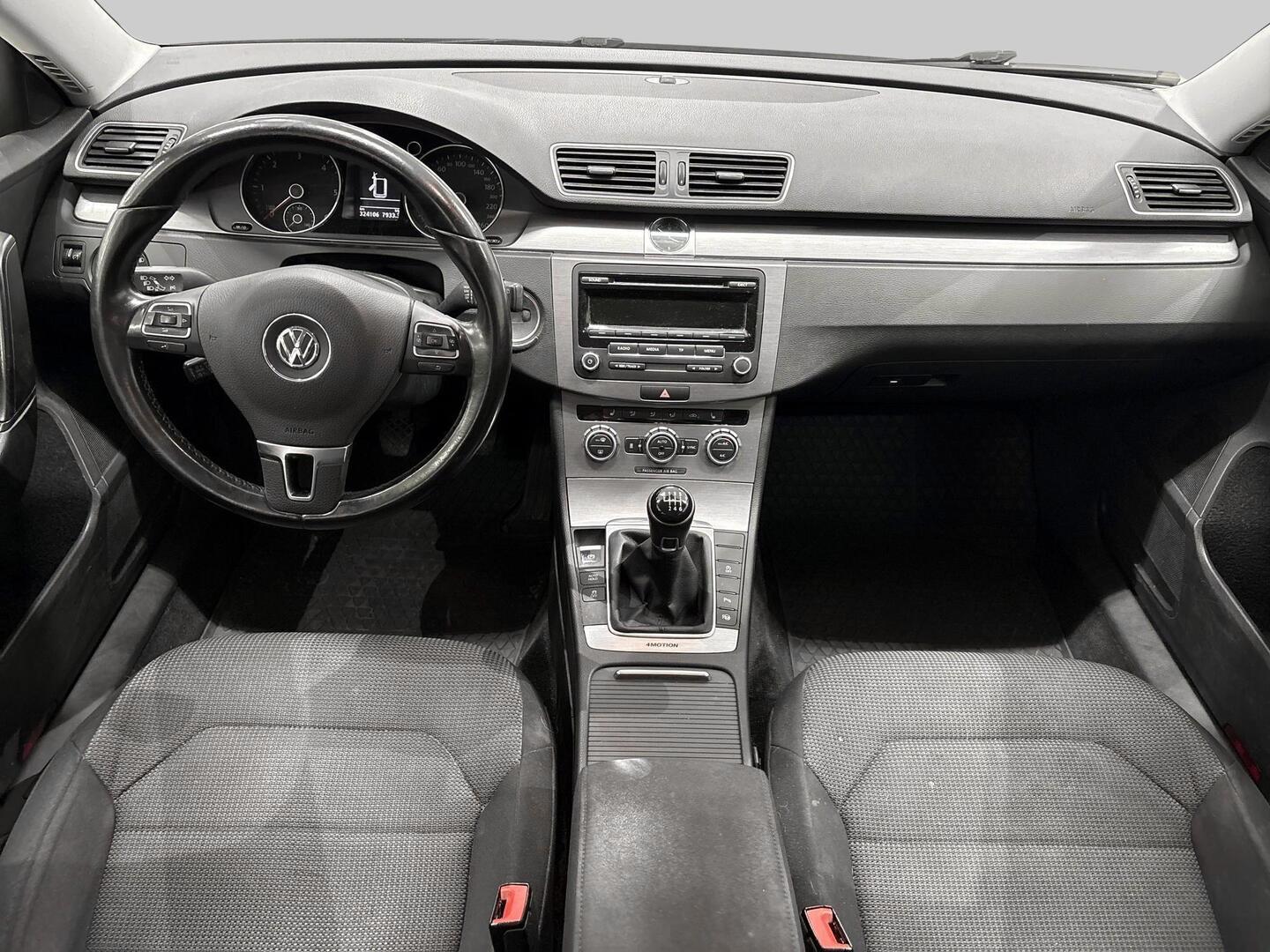 VOLKSWAGEN Passat 2014