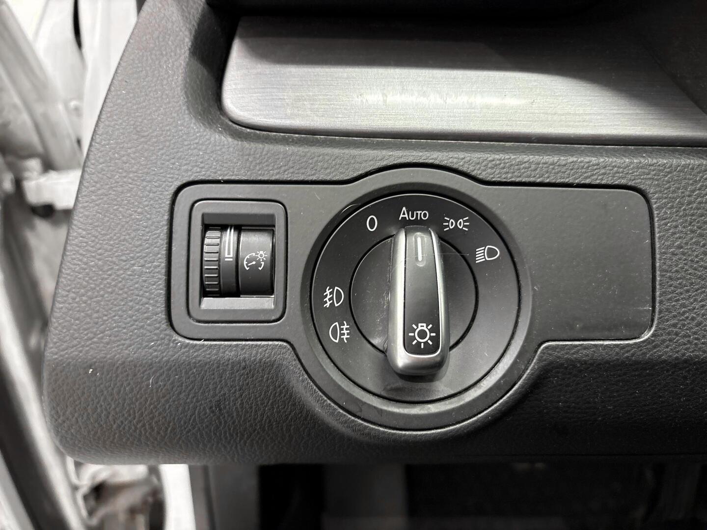 VOLKSWAGEN Passat 2014