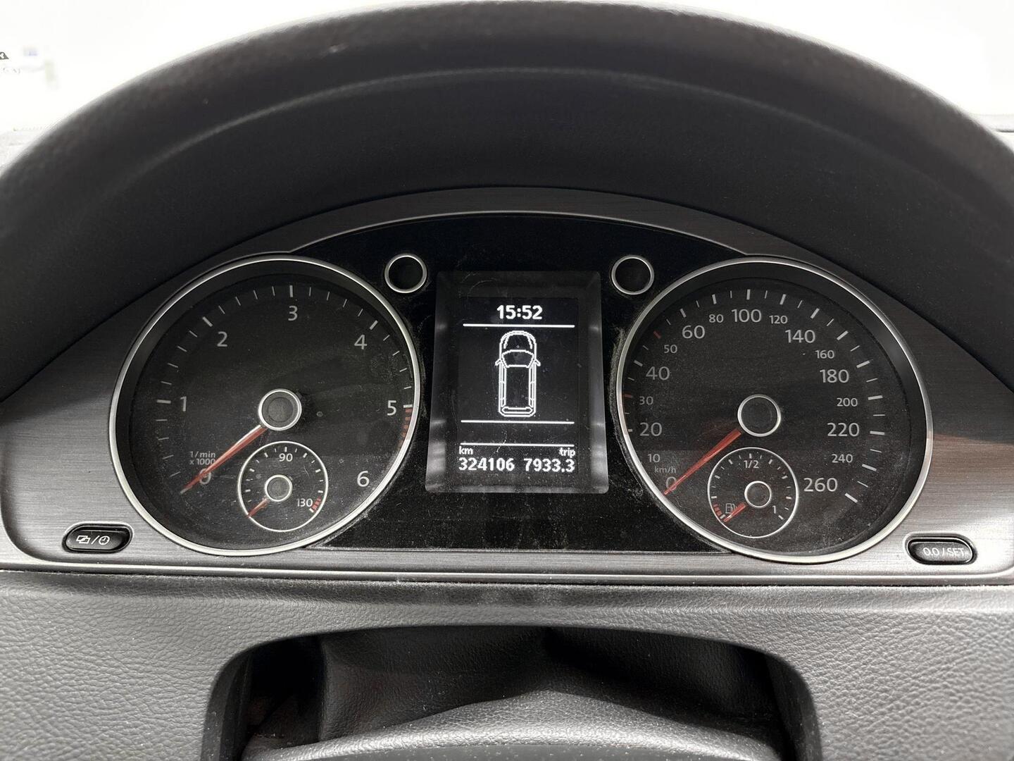 VOLKSWAGEN Passat 2014
