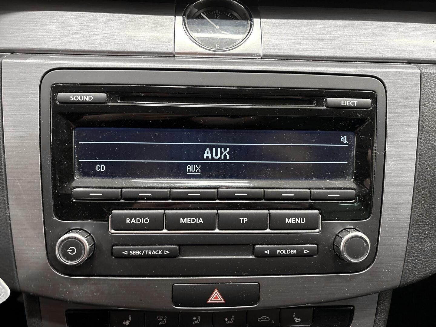 VOLKSWAGEN Passat 2014