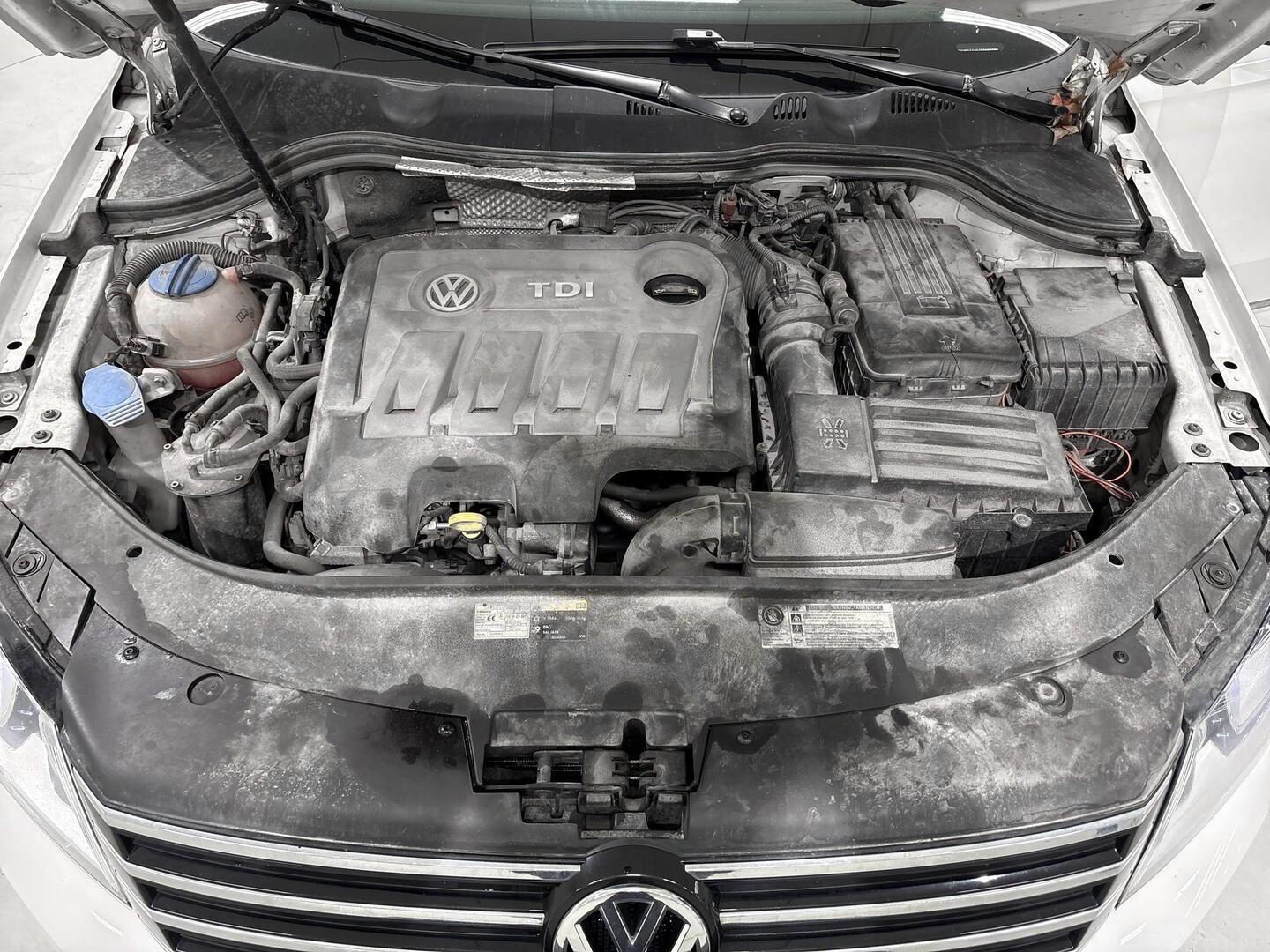 VOLKSWAGEN Passat 2014