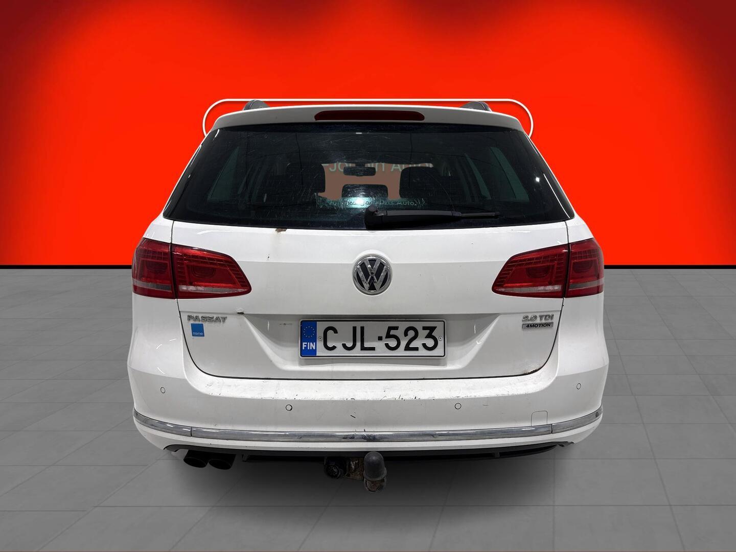 VOLKSWAGEN Passat 2014