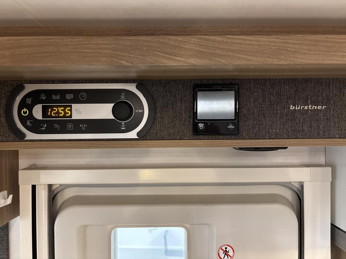 BÜRSTNER Aviano I 6903 2016