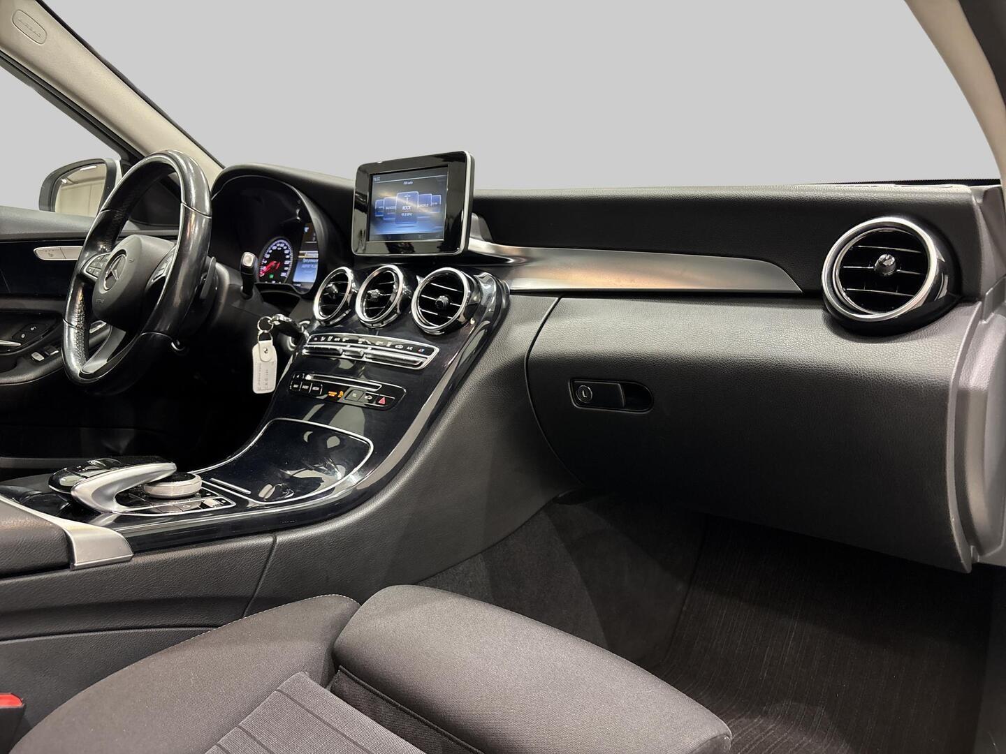 MERCEDES-BENZ C 2015