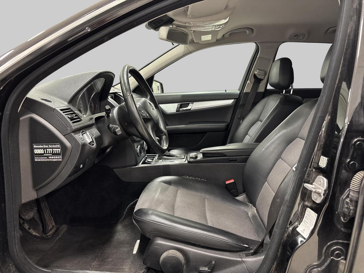 MERCEDES-BENZ C 2009