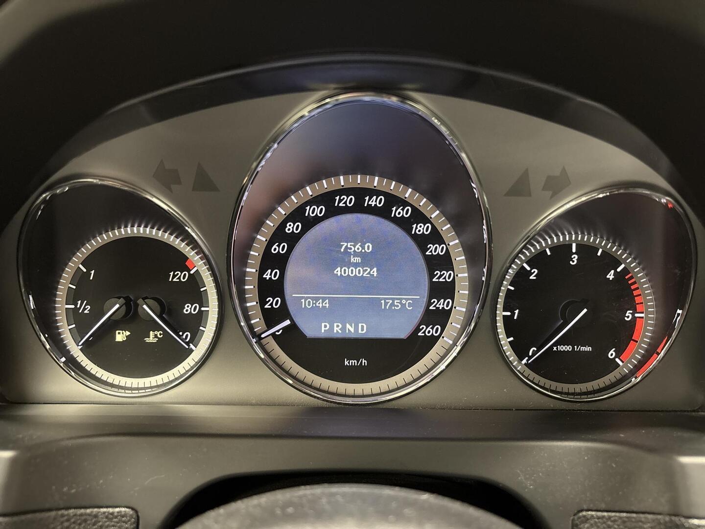 MERCEDES-BENZ C 2009