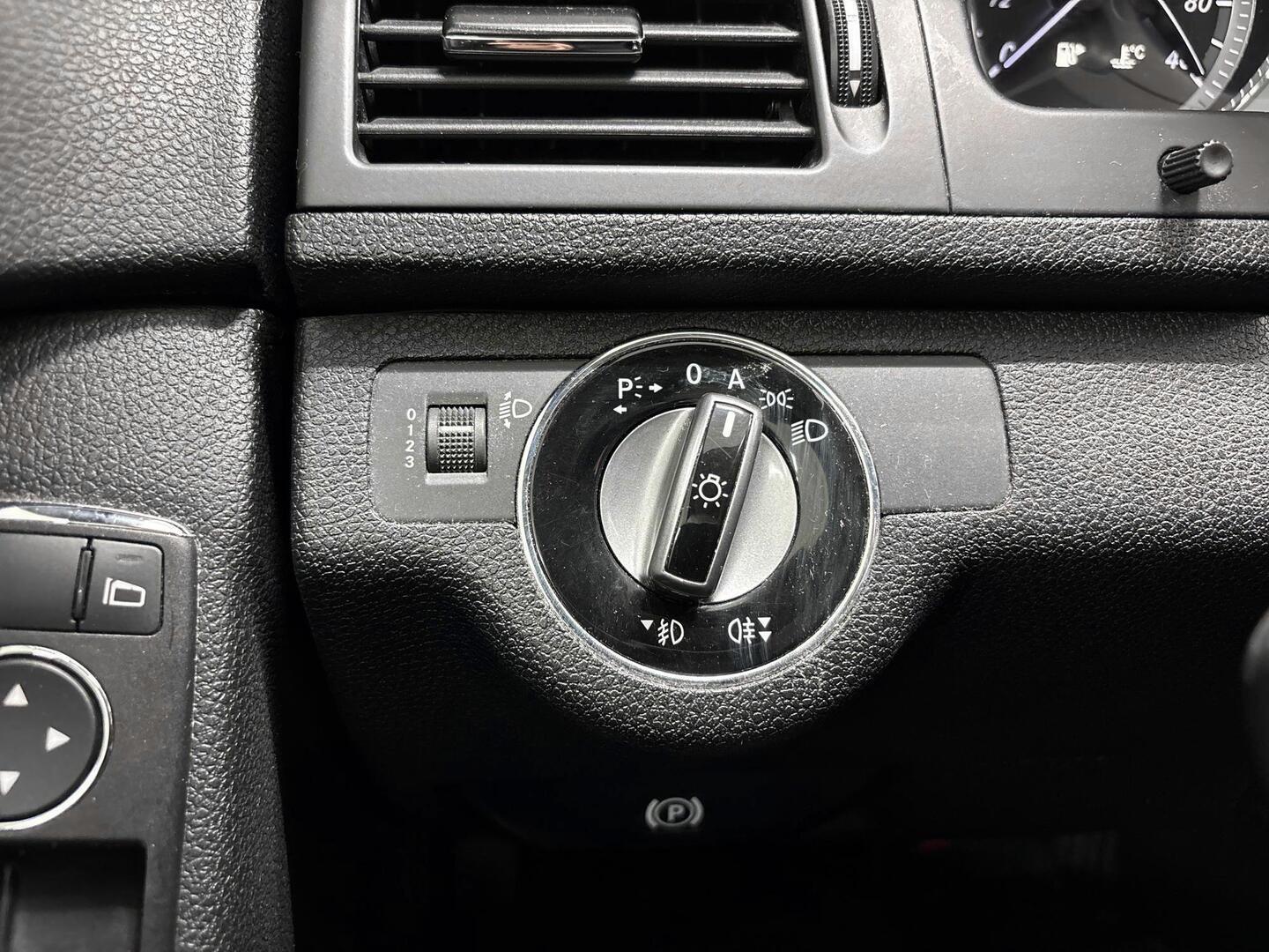 MERCEDES-BENZ C 2009