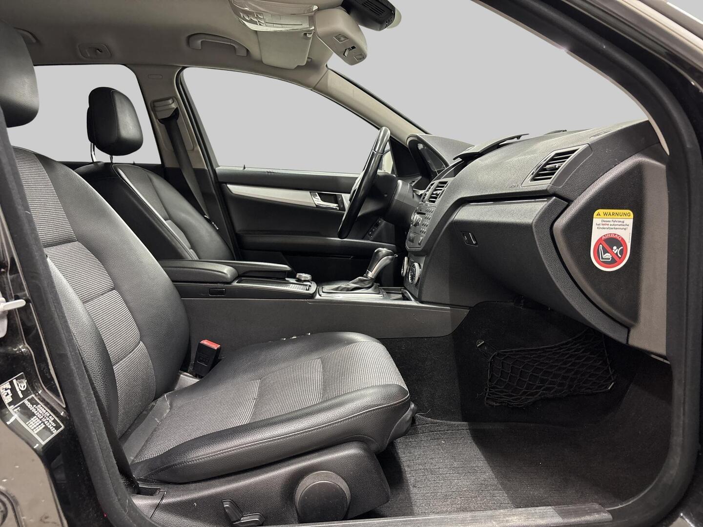 MERCEDES-BENZ C 2009