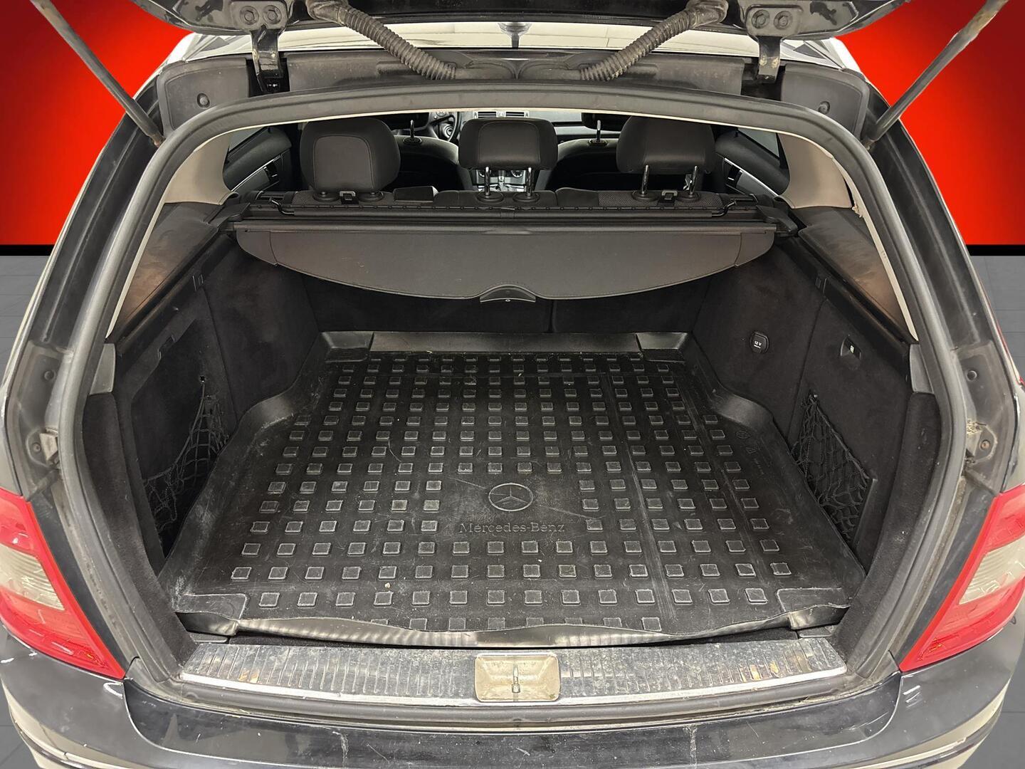 MERCEDES-BENZ C 2009