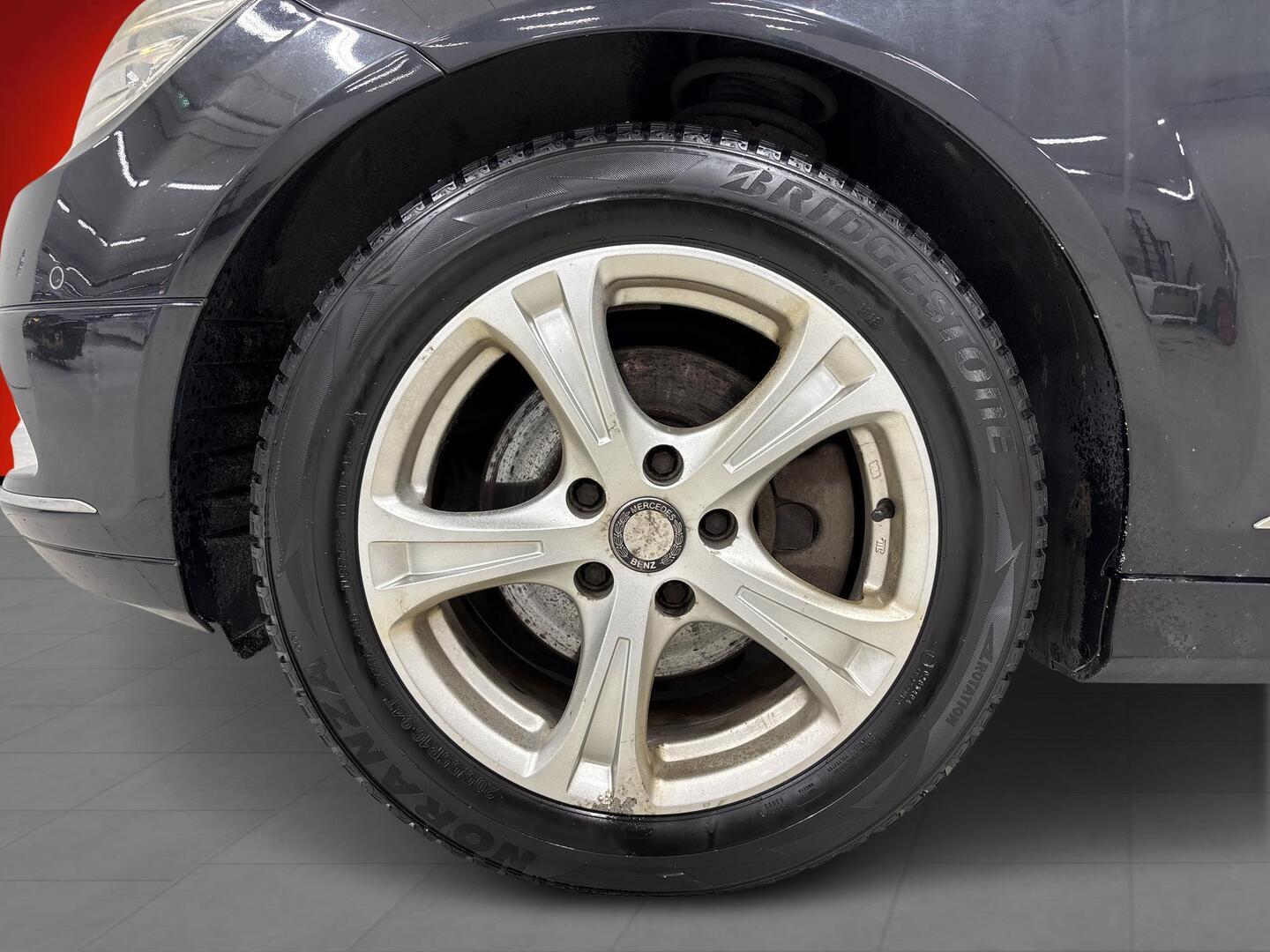 MERCEDES-BENZ C 2009