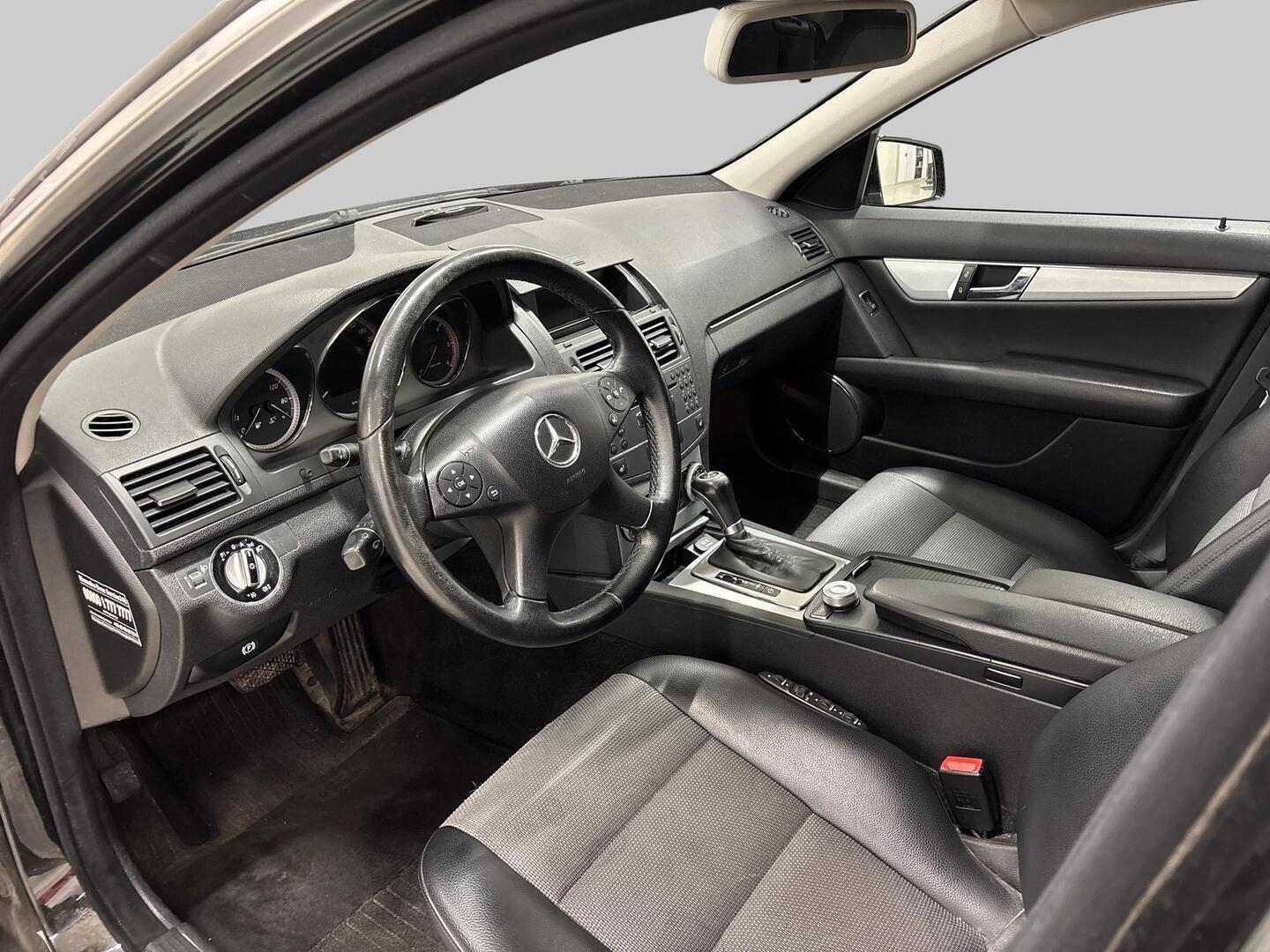 MERCEDES-BENZ C 2009