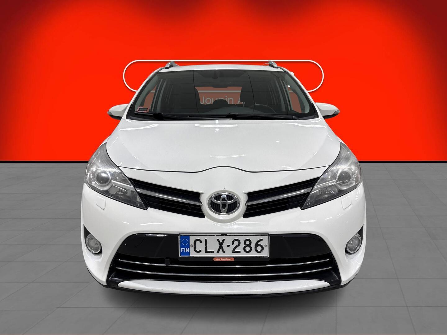 TOYOTA Verso 2015