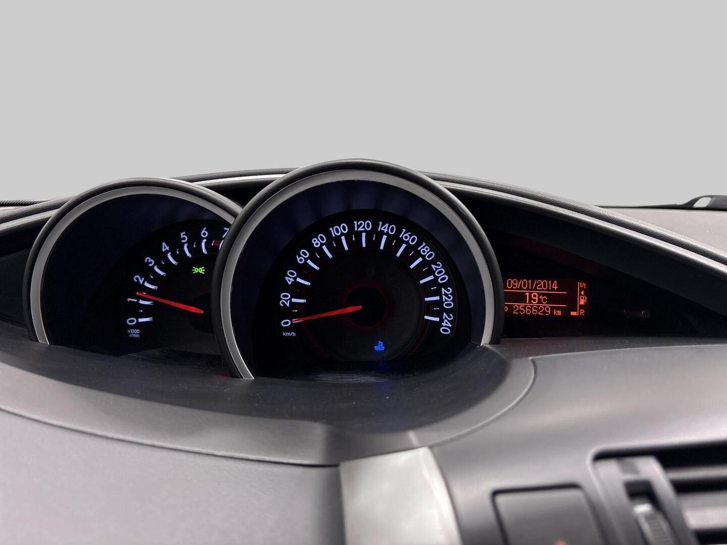 TOYOTA Verso 2015