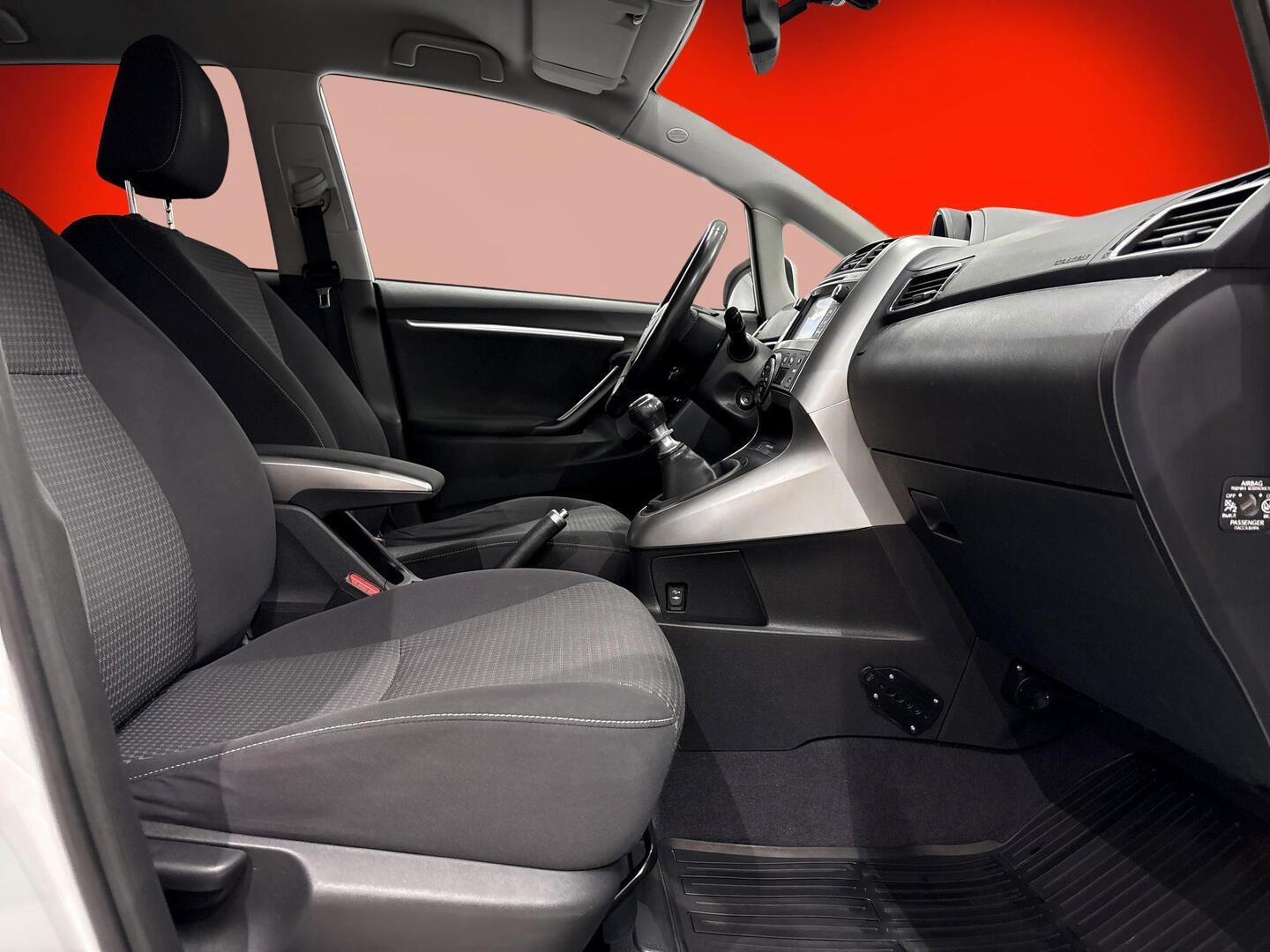 TOYOTA Verso 2015