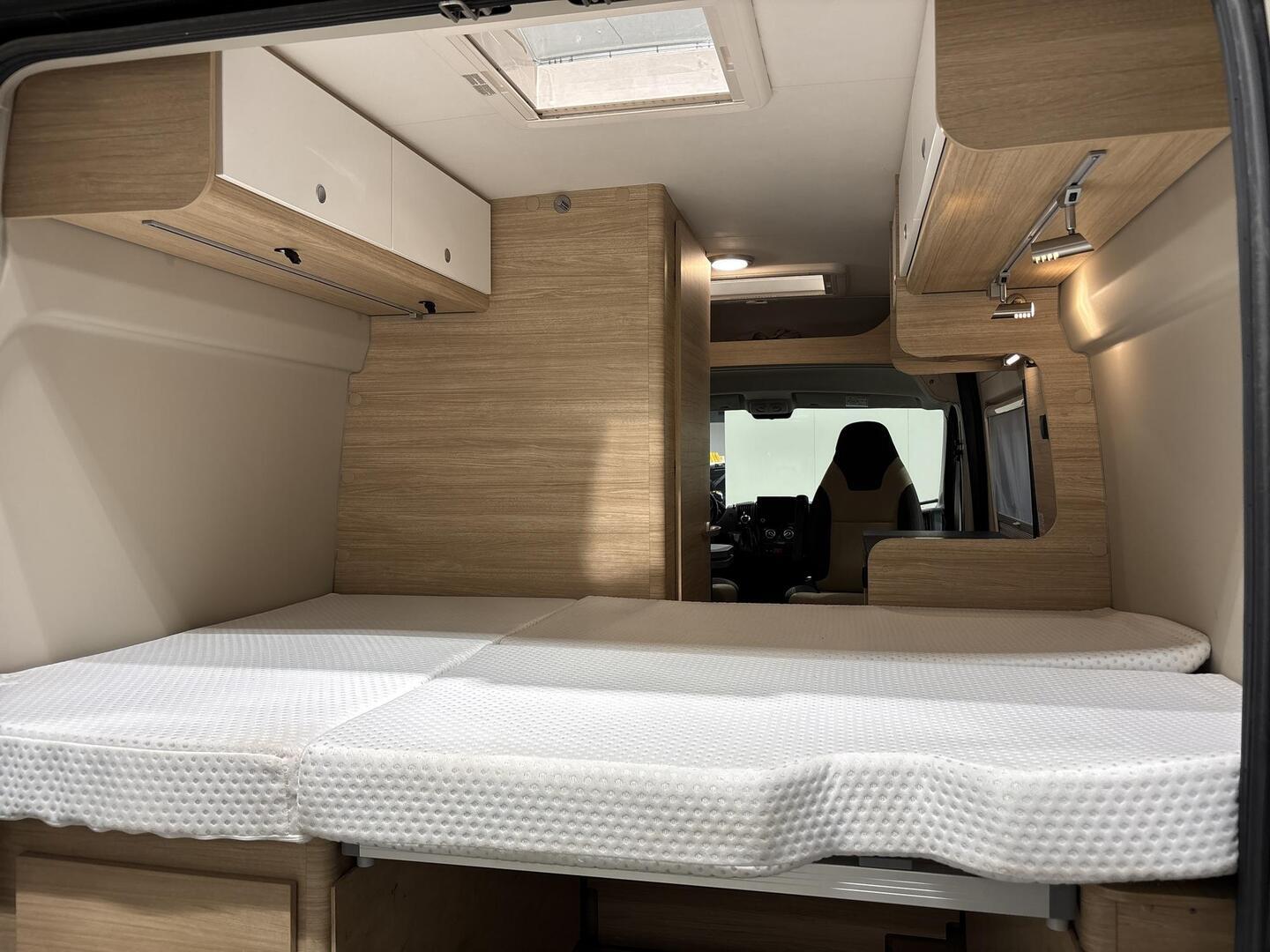 ROADCAR VAN R 540 2021