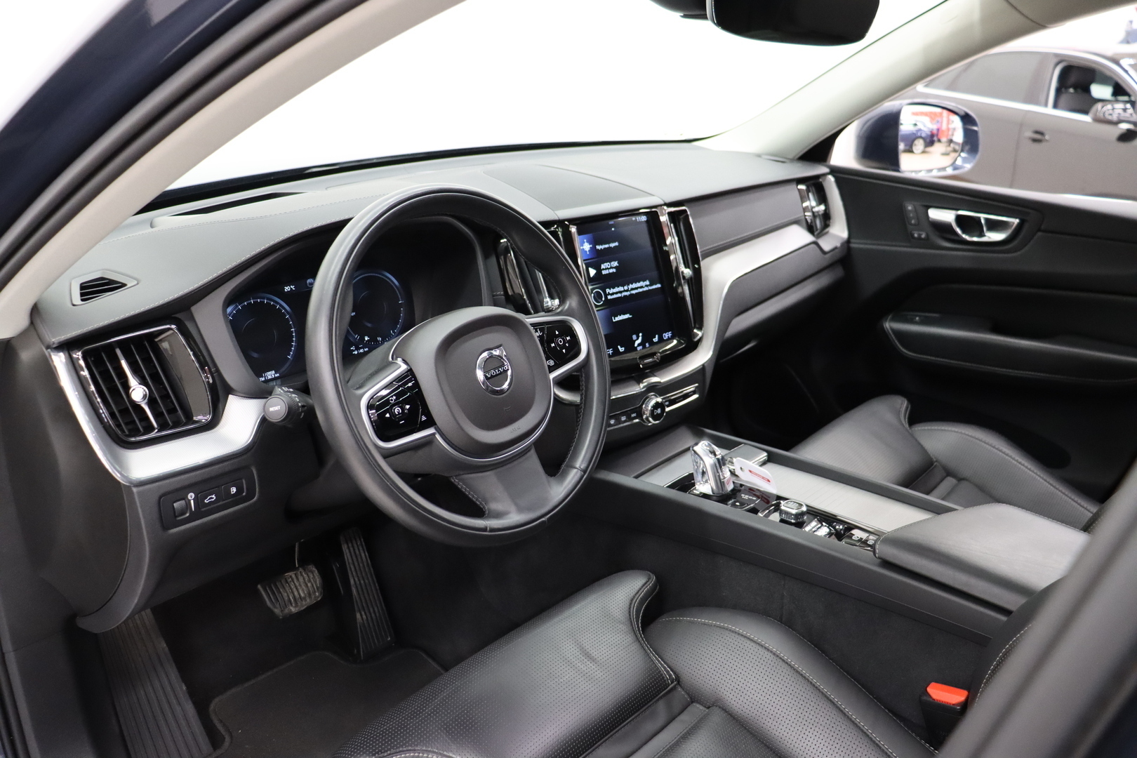 VOLVO XC60 2019