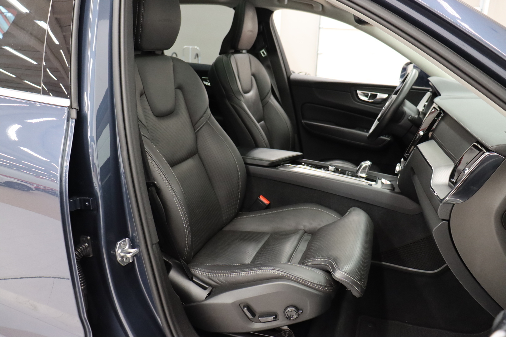 VOLVO XC60 2019