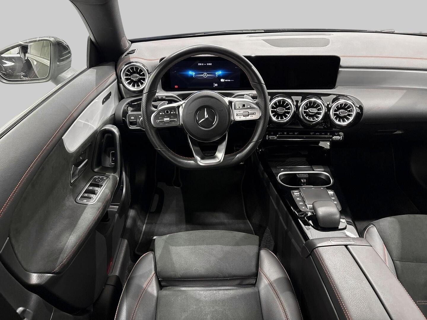 MERCEDES-BENZ CLA 2023