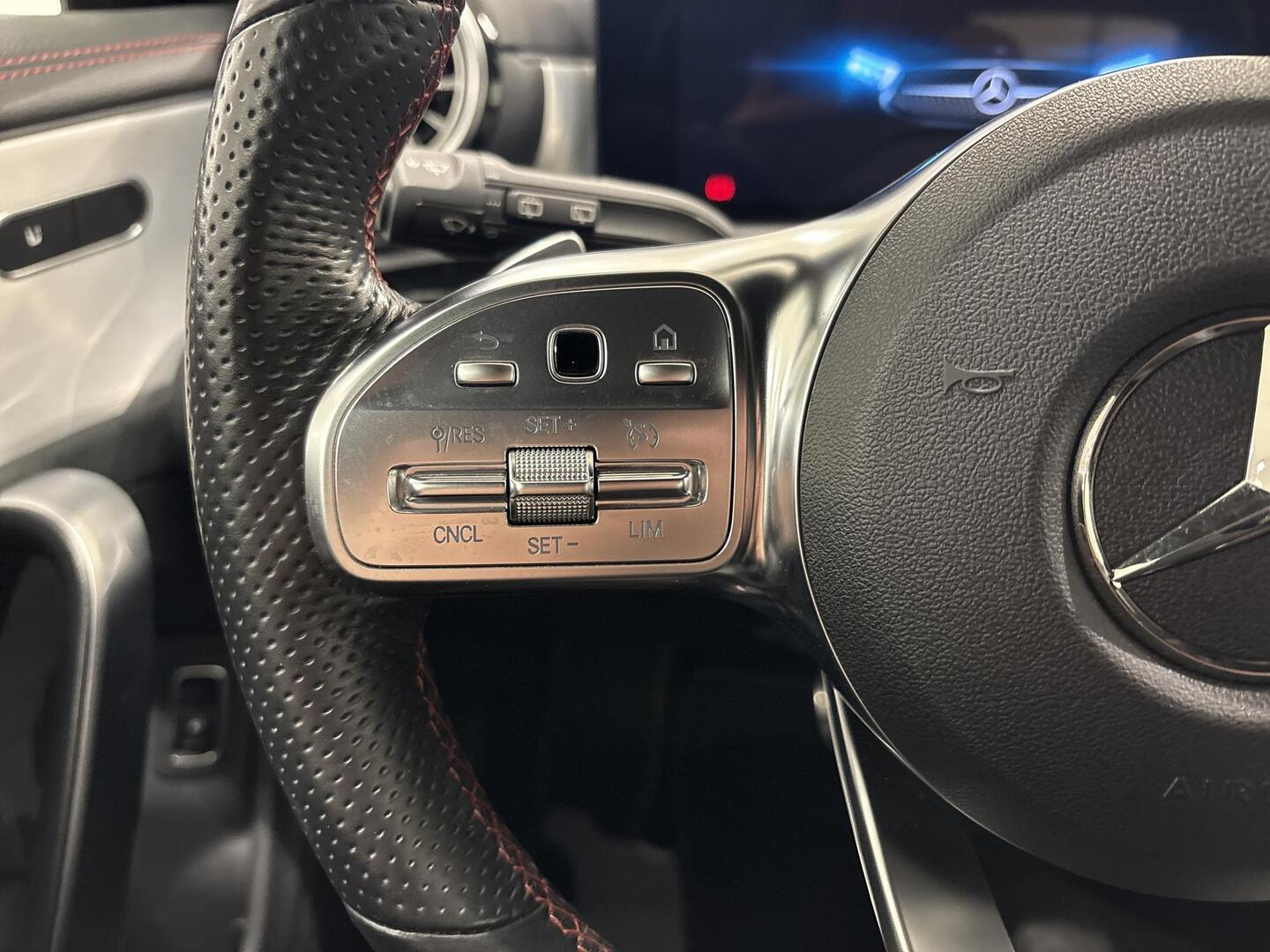 MERCEDES-BENZ CLA 2023