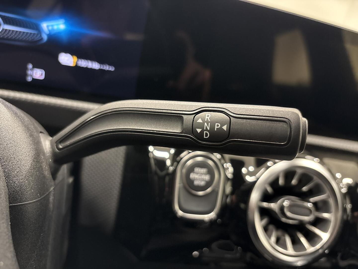 MERCEDES-BENZ CLA 2023
