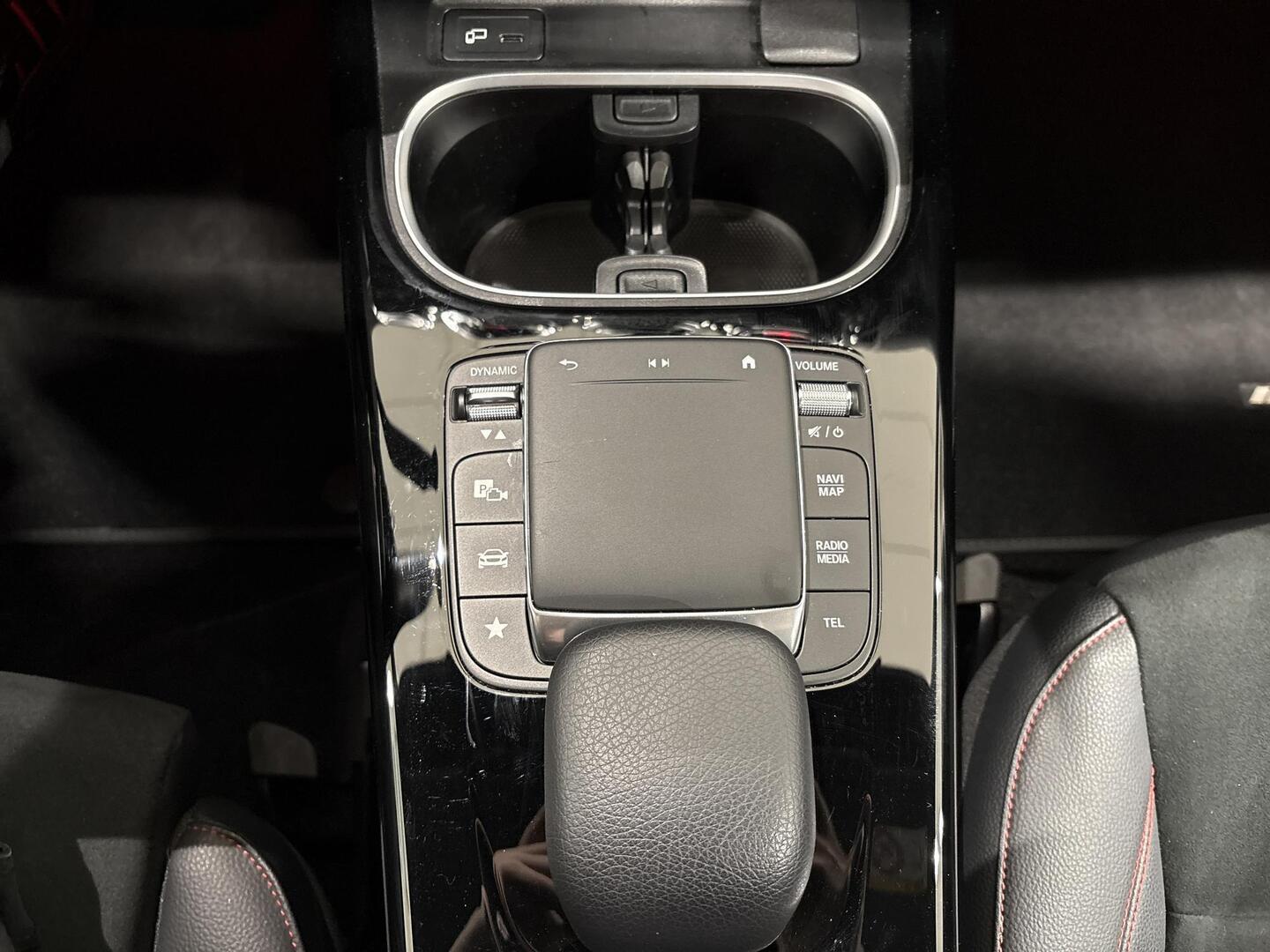 MERCEDES-BENZ CLA 2023