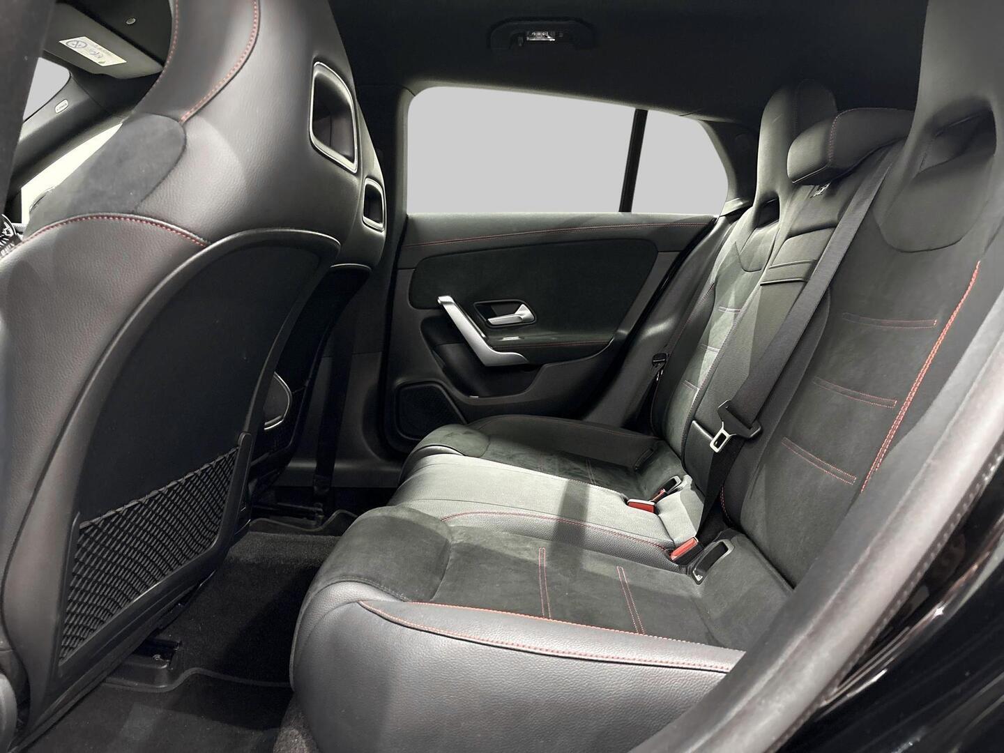 MERCEDES-BENZ CLA 2023