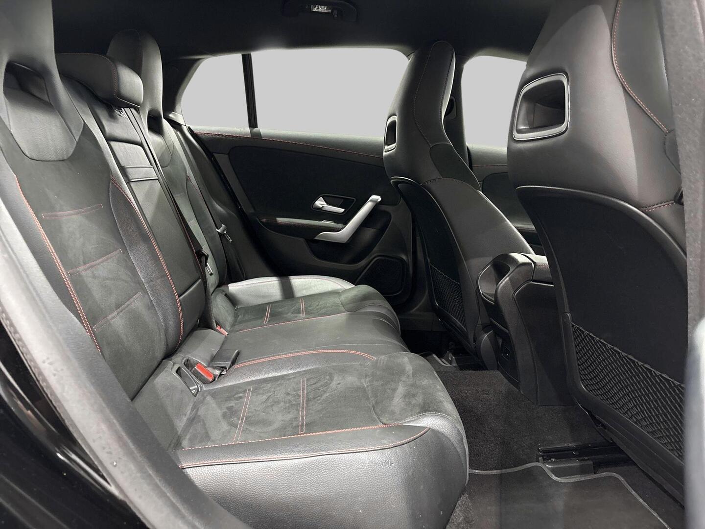 MERCEDES-BENZ CLA 2023