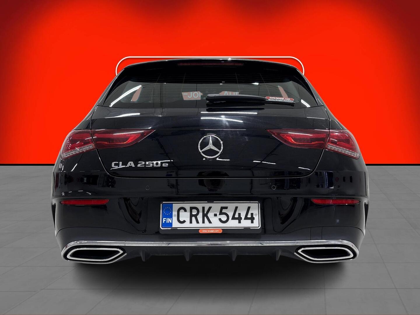 MERCEDES-BENZ CLA 2023
