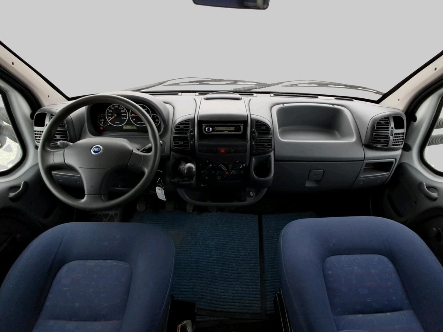 DETHLEFFS A 5881 ADVANTAGE GLOBETROTTER 2004