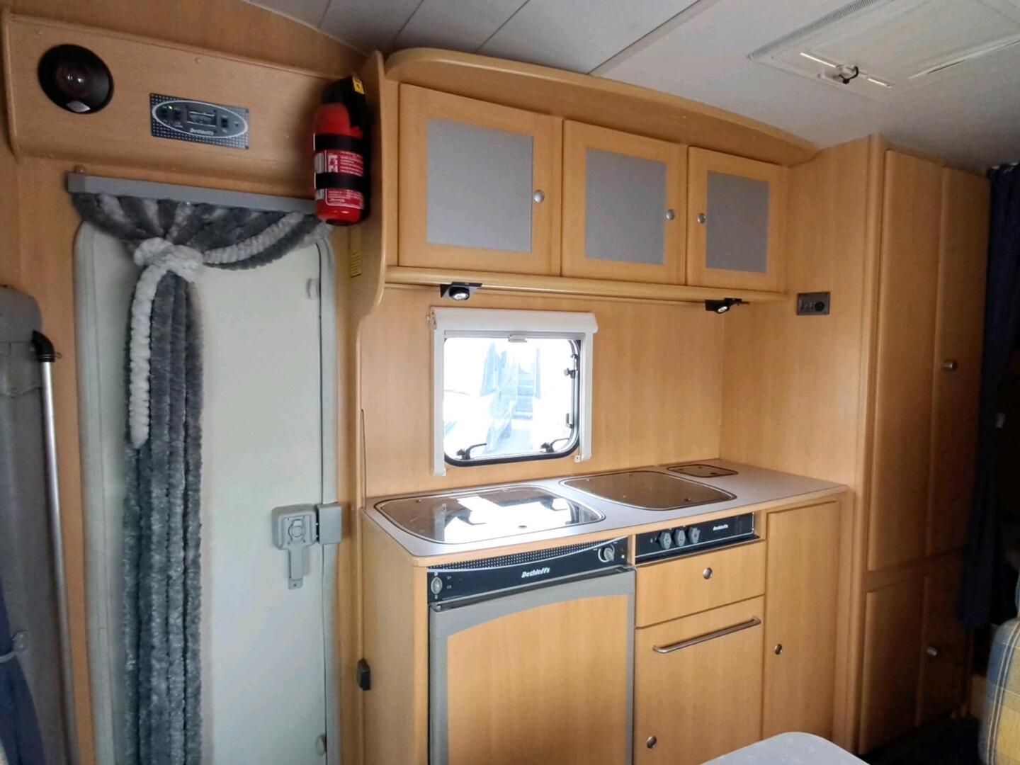DETHLEFFS A 5881 ADVANTAGE GLOBETROTTER 2004