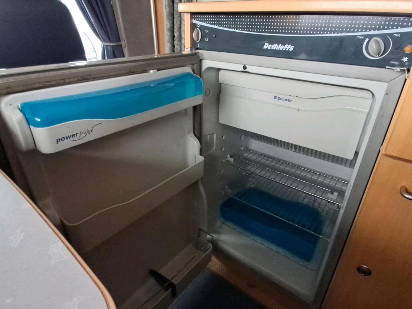 DETHLEFFS A 5881 ADVANTAGE GLOBETROTTER 2004