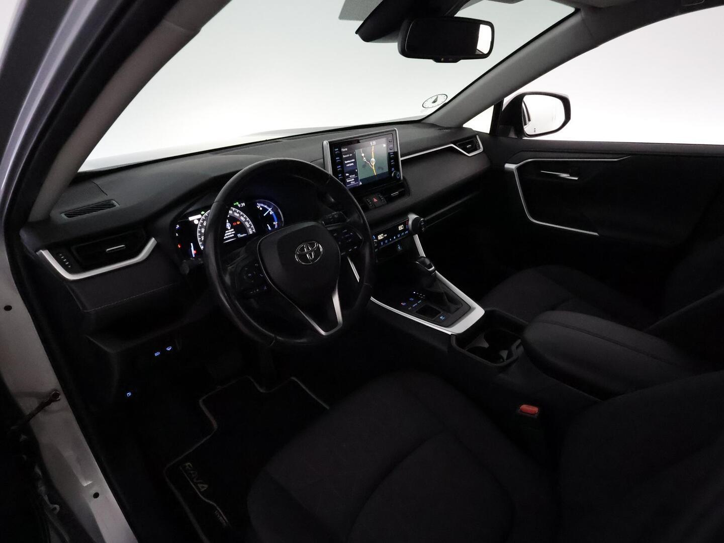 TOYOTA RAV4 2020
