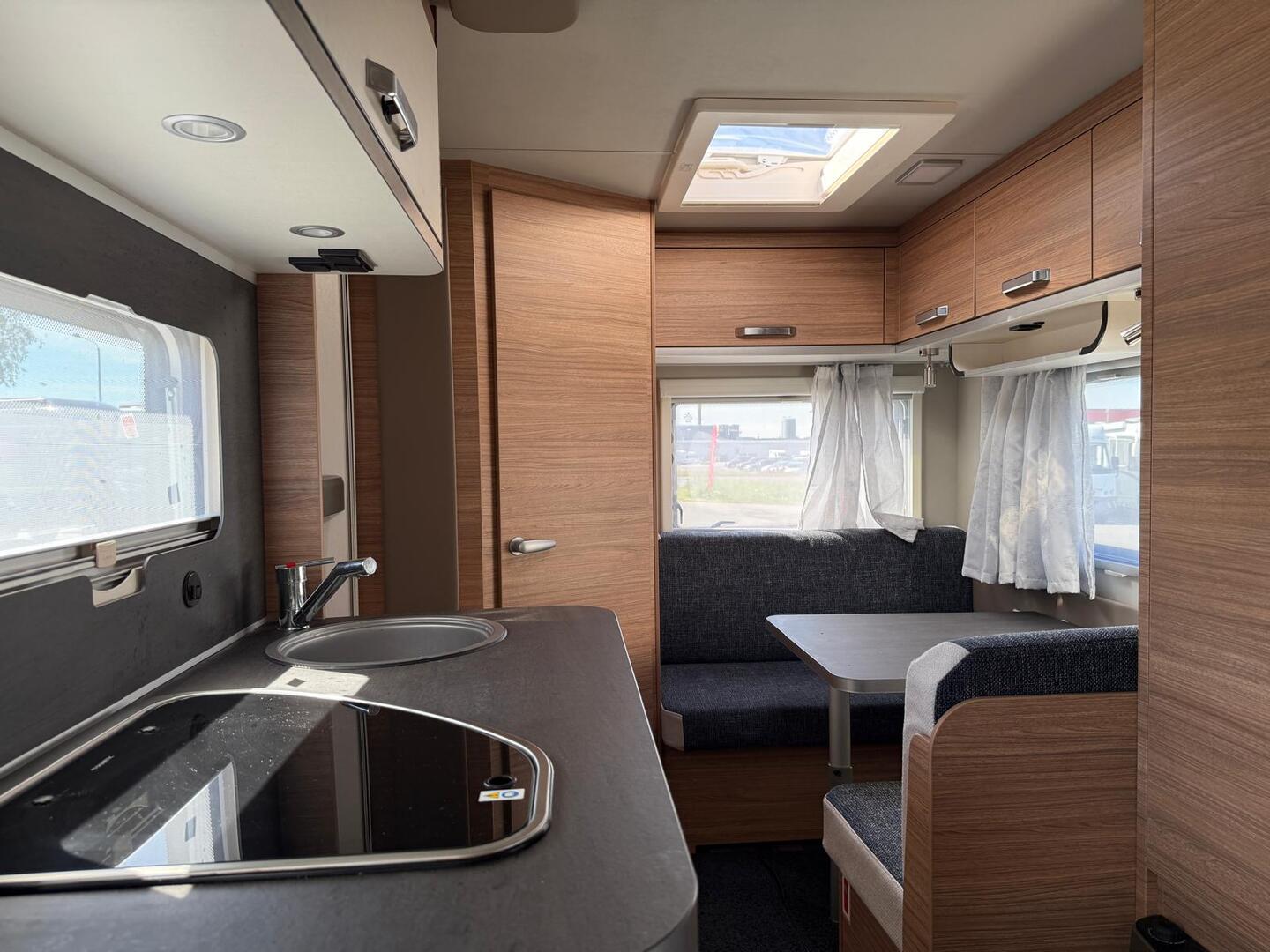 WEINSBERG CaraOne 2024