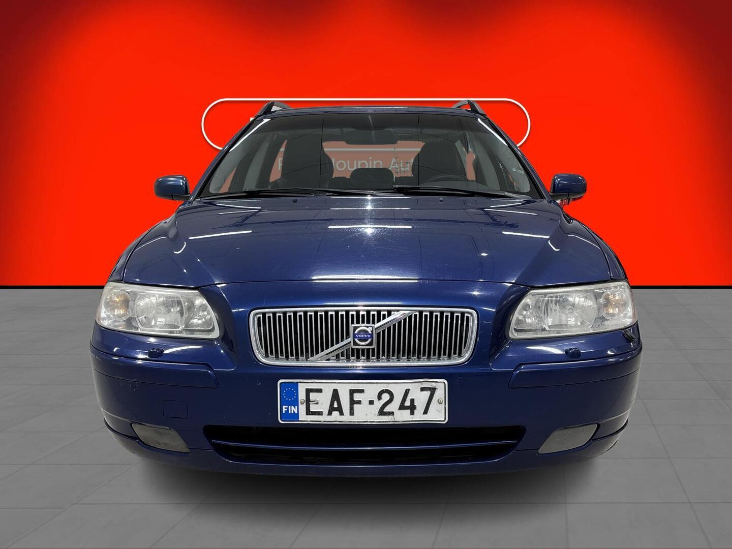 VOLVO V70 2005