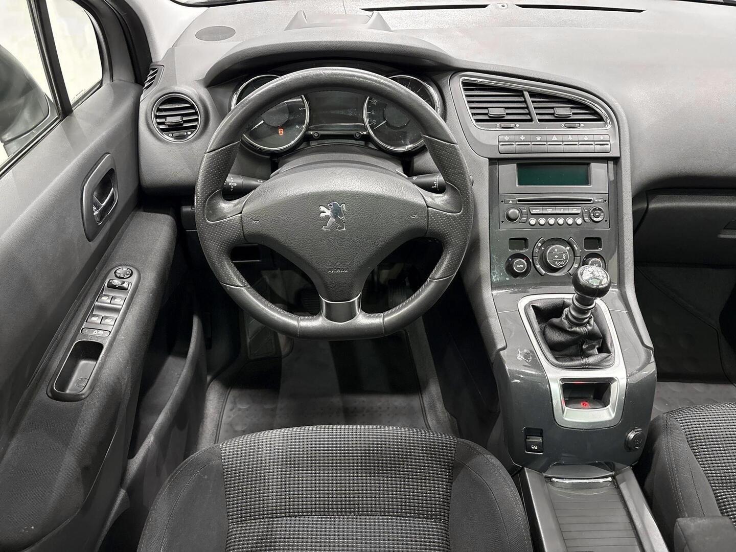 PEUGEOT 5008 2010