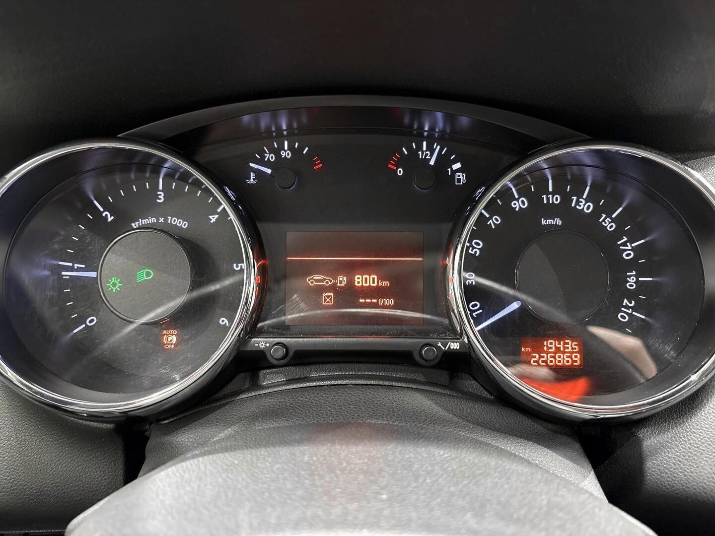 PEUGEOT 5008 2010